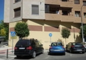 Local comercial en venta con 270m² en Tudela, Plaza Padre Lasa foto