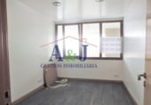 90m² commercial premises for sale in Santander, Calle Floranes photo