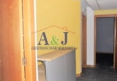 90m² commercial premises for sale in Santander, Calle Floranes photo