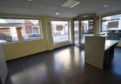 Local comercial en venta con 93m² en Cullera, Calle San Pedro foto