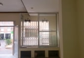 60m² commercial premises for sale in Seville, in the area of Triana Old Town, Calle Rocío photo