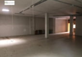 Local comercial en venta con 215m² en León, en la zona de Trobajo del Cerecedo, Calle Lagares foto