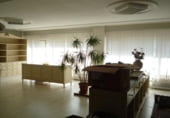 Local comercial en venta con 620m² en Torrelavega, Calle Lasaga Larreta foto