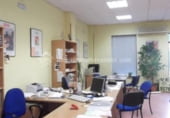 Oficinas en venta con 100m² en Casar de Cáceres, Travesía Mártires foto