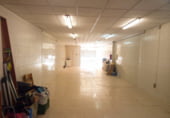 Local comercial en venta con 115m² en Sabadell, Carrer de las Navas foto