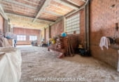 Local comercial
en venda
amb 160m² a Carballo, Rúa Vázquez de Parga foto
