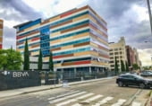 1129m² offices for sale in Madrid, in the area of Valverde, Calle de María Tubau photo