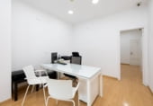 60m² commercial premises for sale in Granada, in the area of Royal Hospital Neighborhood, Avenida de Madrid photo