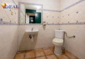 60m² commercial premises for sale in Granada, in the area of Low Enclosure of Cartuja, Avenida Pulianas photo