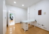 60m² commercial premises for sale in Granada, in the area of San Lázaro, Calle Hospital de San Lázaro photo