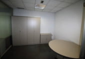 230m² bureaux pour vente à Gijon, dans le quartier de Laviada, Calle Candas photo