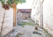 Local comercial en venta con 151m² en Carlet, Calle de la Corbella foto