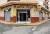 Local comercial
en venda
amb 475m² a Catral, Calle Pascual Guerrero Culiáñez foto