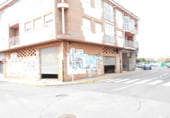 Local comercial en venta con 79m² en Villaquilambre, Calle Miguel Delíbes foto