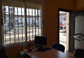 Oficina en venta con 50m² en San Bartolomé de la Torre, Avenida Portugal foto
