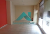 100m² commercial premises for sale in Cáceres, Plaza Suecia photo