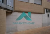 89m² locaux commerciaux pour vente à Cáceres, dans le quartier de Reyes Huertas, Calle Antonio Reyes Huertas photo