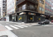 90m² commercial premises with tenants for sale in Salamanca, in the area of Laborers, Plaza de Gabriel y Galán photo