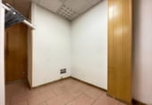 Local comercial en venta con 54m² en Santa Coloma de Gramenet, Carrer de Milà i Fontanals foto