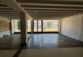 Local comercial en venta con 360m² en Sahagún, avenida de fernando de castro, 24320 foto