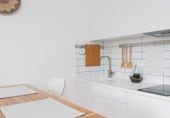 Local comercial en venta con 105m² en Nerja, Plaza El Chaparil foto