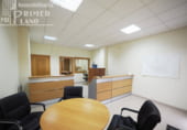 140m² commercial premises for sale in Tomelloso, Calle de Oriente photo
