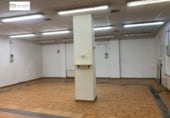 Local comercial en venta con 211m² en León, en la zona de Ventas, Avenida de Mariano Andrés foto