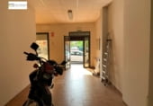 Local comercial en venta con 211m² en León, en la zona de Ventas, Avenida de Mariano Andrés foto