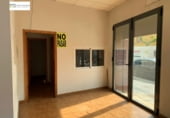 Local comercial en venta con 211m² en León, en la zona de Ventas, Avenida de Mariano Andrés foto