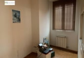 Local comercial en venta con 211m² en León, en la zona de Ventas, Avenida de Mariano Andrés foto