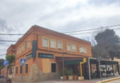 1073m² commercial premises for sale in Almansa, Calle Velázquez photo