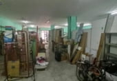 Local comercial en venta con 137m² en Tarrasa, Carrer de Cantàbria foto
