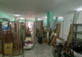 Local comercial en venta con 137m² en Tarrasa, Carrer de Cantàbria foto