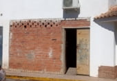 Local comercial en venta con 53m² en Sanlúcar la Mayor, Calle Apóstol San Pedro foto