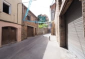 48m² locaux commerciaux pour vente à Manresa, dans le quartier de les Escodines, Carrer Sant Bartomeu photo