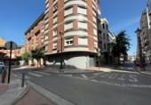 109m² commercial premises for sale in Ponferrada, Calle Ramón y Cajal photo