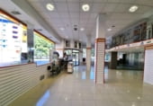 800m² commercial premises for sale in Ponferrada, Calle Alcalde García Arias photo