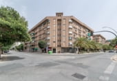 Local comercial en venta con 46m² en Granada, Calle de los Juncos foto