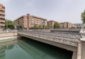 Local comercial en venta con 46m² en Granada, Calle de los Juncos foto