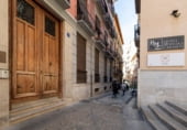 Local comercial en venta con 44m² en Granada, en la zona de Sagrario, Calle Reyes Católicos foto