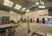 260m² atelier pour vente à Puertollano, Calle Jesús del Gran Poder photo