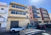 Local comercial en venta con 180m² en Santa Lucía de Tirajana, Calle Falla foto