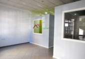 83m² commercial premises for sale in Ubrique, Calle San Sebastián photo