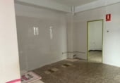 Local comercial en venta con 120m² en Ubrique, Avenida Herrera Oria foto