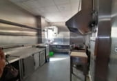 170m² bar pour vente à Cáceres, dans le quartier de Reyes Huertas, Avenida de Antonio Hurtado photo