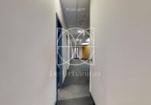 160m² commercial premises for sale in Madrid, in the area of Jerónimos, Calle de Felipe IV photo