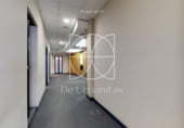 160m² commercial premises for sale in Madrid, in the area of Jerónimos, Calle de Felipe IV photo