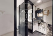 160m² commercial premises for sale in Madrid, in the area of Jerónimos, Calle de Felipe IV photo