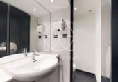 160m² commercial premises for sale in Madrid, in the area of Jerónimos, Calle de Felipe IV photo