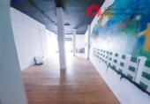 Local comercial en venta con 99m² en Barcelona, en la zona de Sant Pere, Santa Caterina i la Ribera, Carrer dels Carders foto